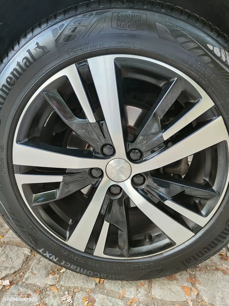 Peugeot 3008 1.5 BlueHDi GT Pack EAT8 - 32