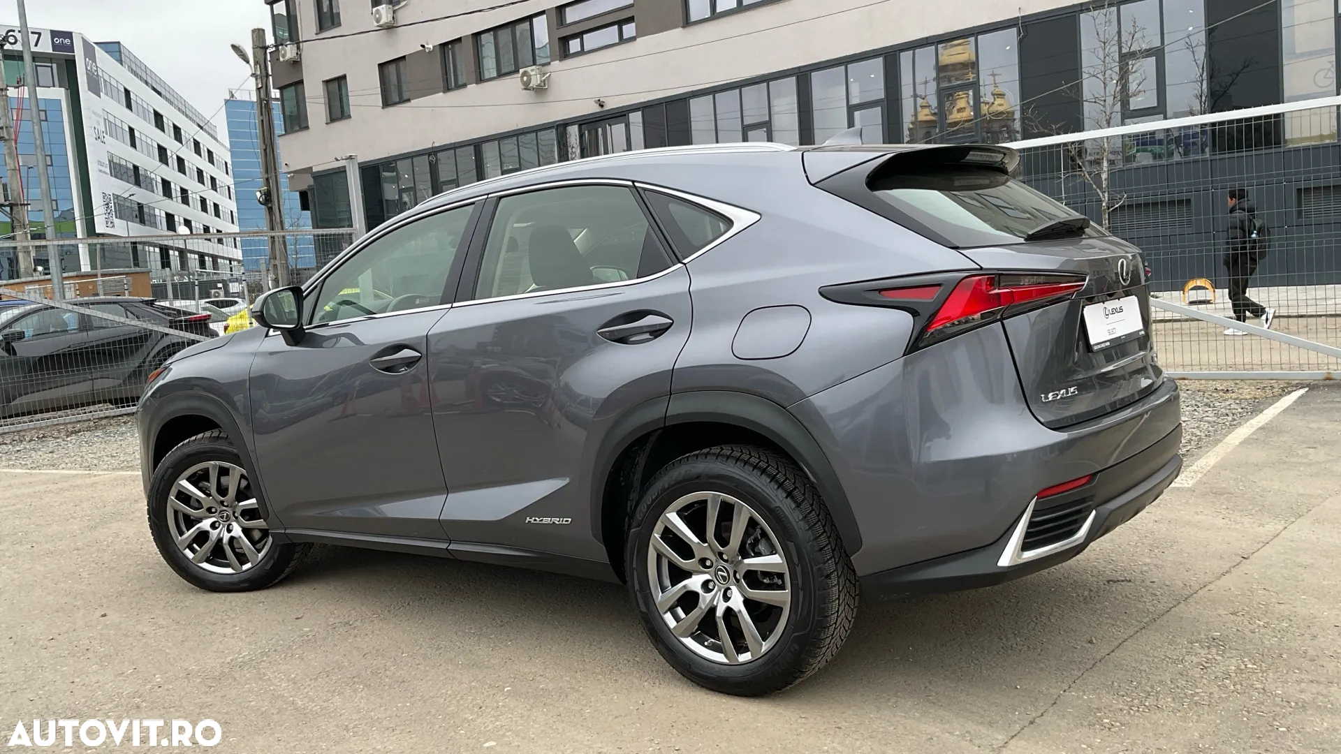 Lexus Seria NX 300h AWD Business - 4