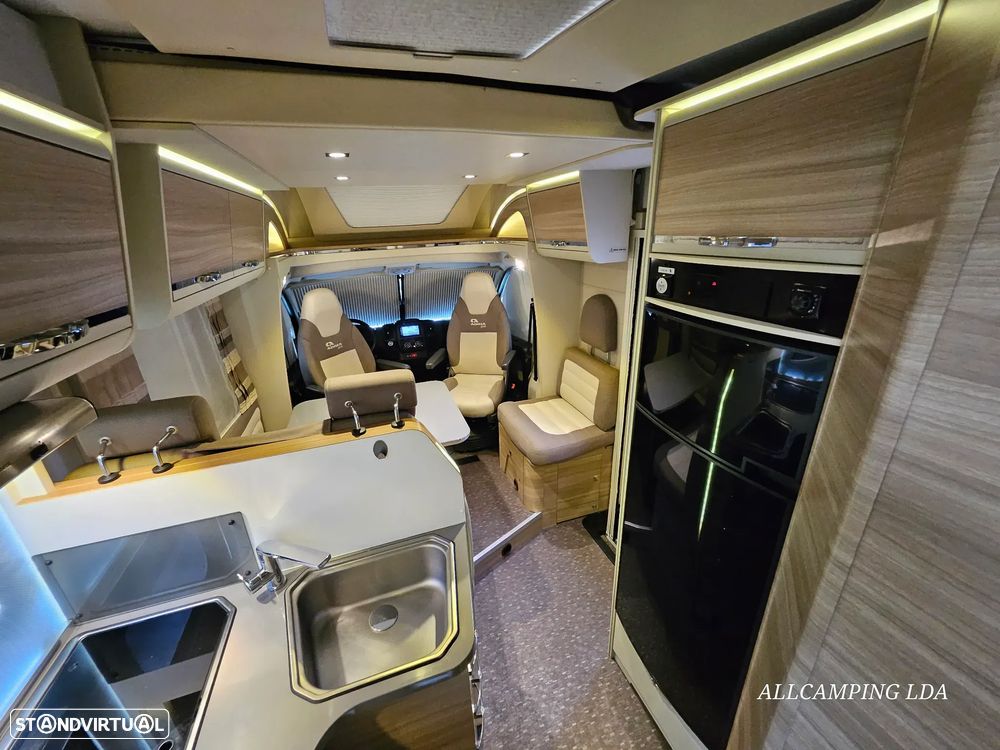 Adria Matrix M670SBC 50 YEARS 5 LUGARES DE LIVRETE CAMA CENTRAL + BASCULANTE - 40