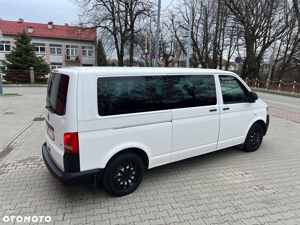 Volkswagen Caravelle - 4