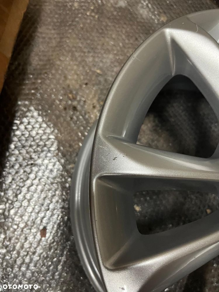 Opel Corsa D  felga 16 - 2