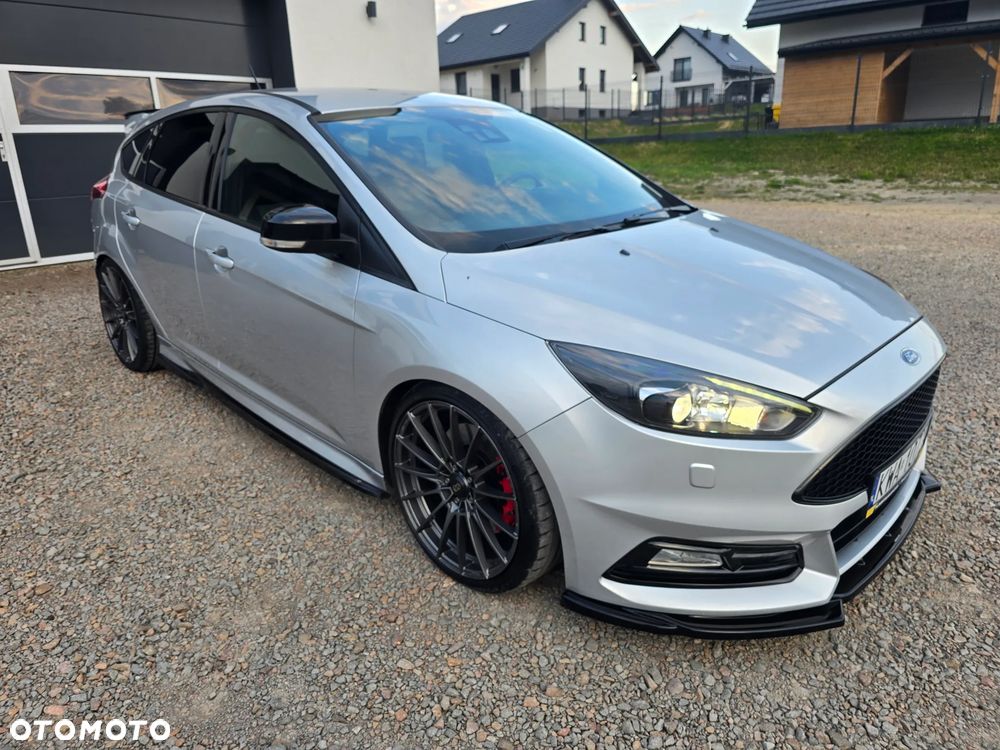 Ford Focus 2.0 EcoBoost ST mit Leder-Sport-Paket - 10