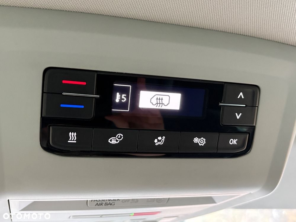 Volkswagen Multivan - 21