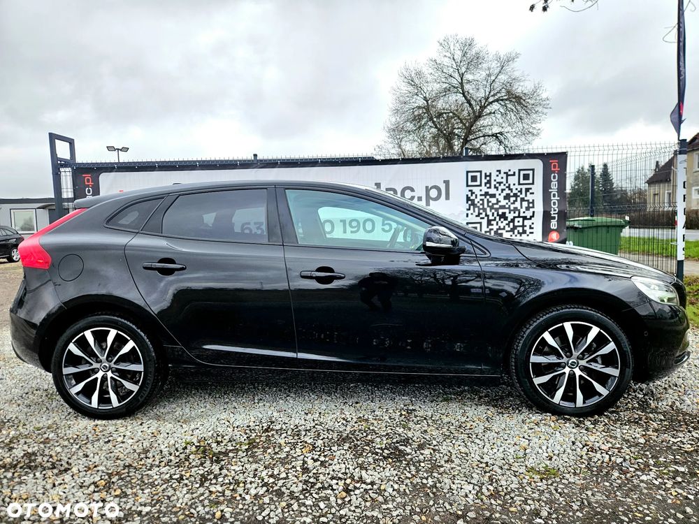 Volvo V40 T2 Linje Svart - 15