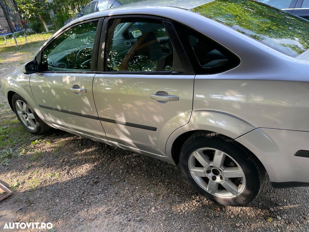 Ford Focus 1.8 TDCi Ambiente - 5