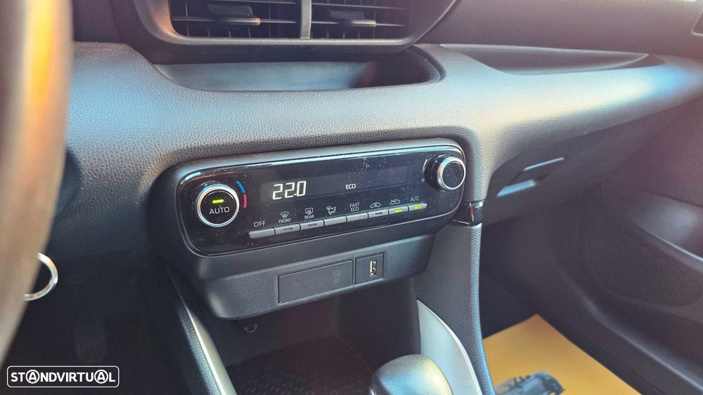 Toyota Yaris 1.5 HDF Exclusive - 9