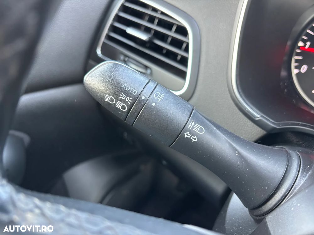 Renault Megane TCE 114 GPF Life - 15