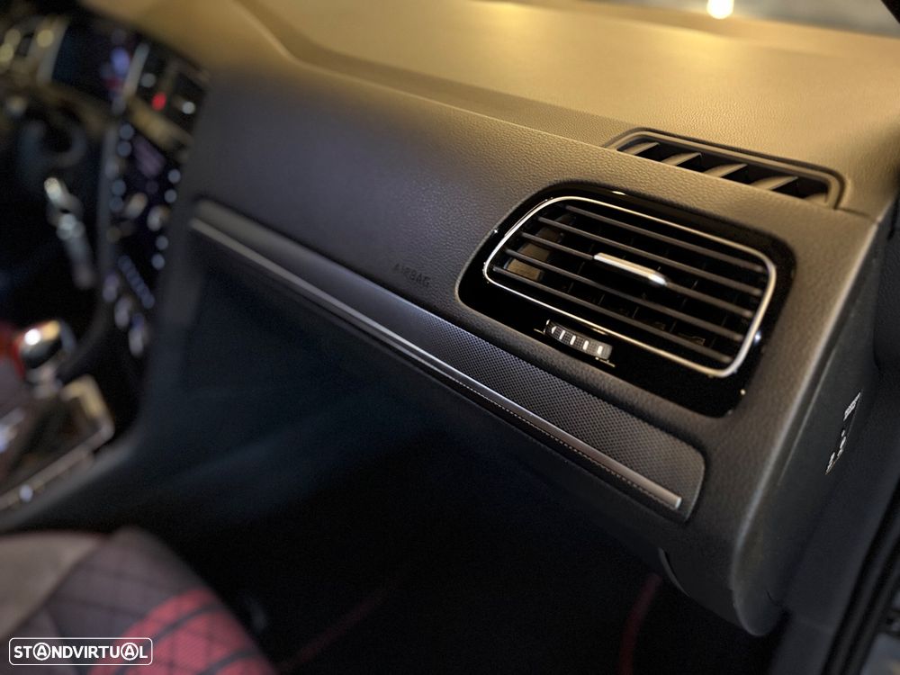 VW Golf GTI TCR 2.0 TSI OPF DSG - 24