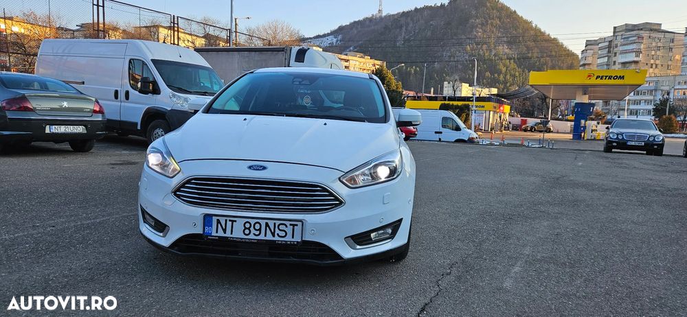 Ford Focus - 11