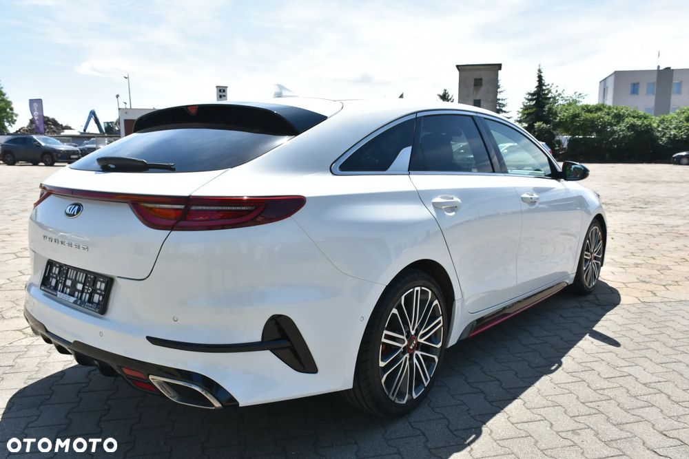 Kia ProCeed 1.6 T-GDI DCT7 OPF GT - 12