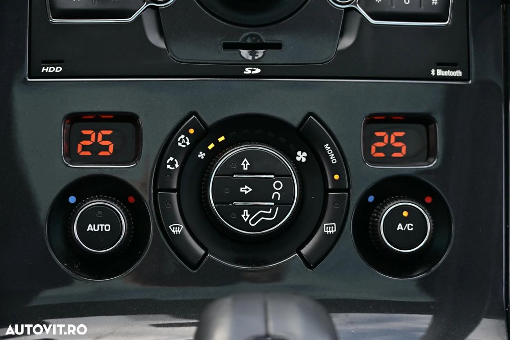 Peugeot 3008 Hybrid4 - 19