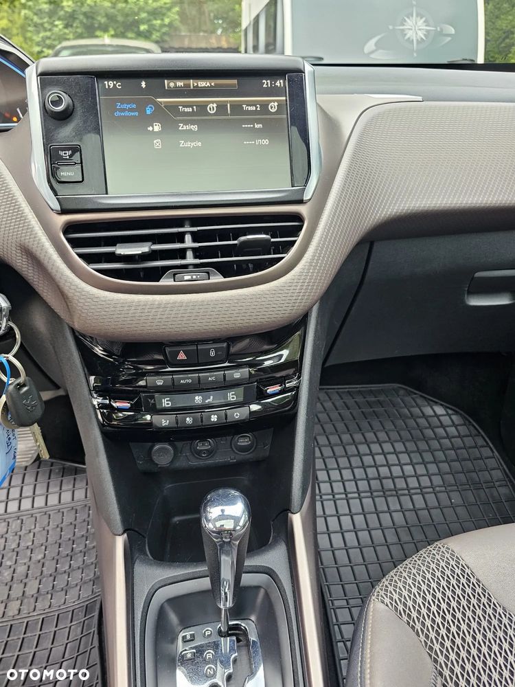 Peugeot 2008 1.6 VTi Allure - 13