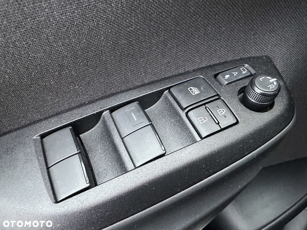 Toyota Yaris Cross Hybrid 1.5 GR Sport - 27