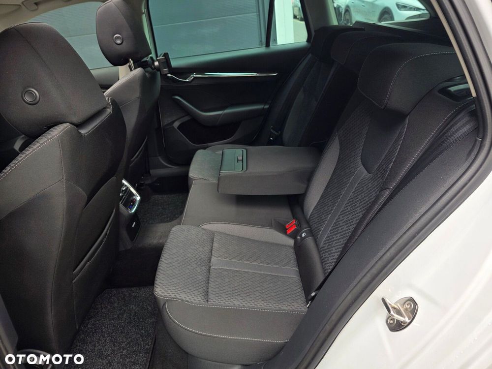 Skoda Octavia 2.0 TDI Style DSG - 18