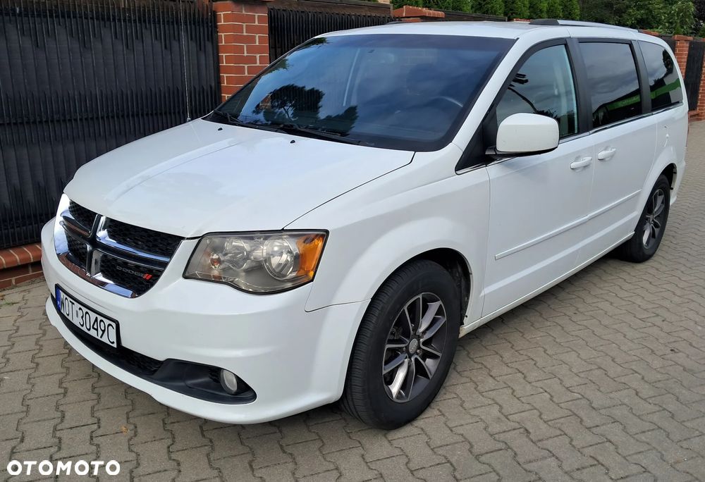 Dodge Grand Caravan - 4