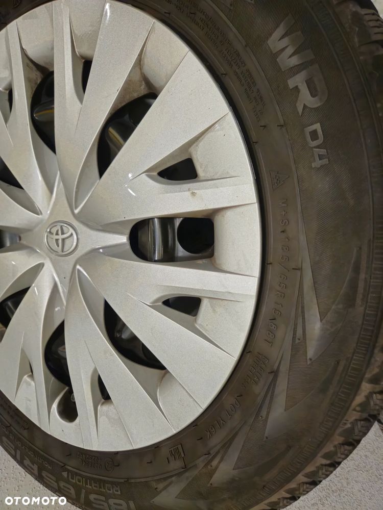 Toyota Yaris 1.5 Comfort - 25