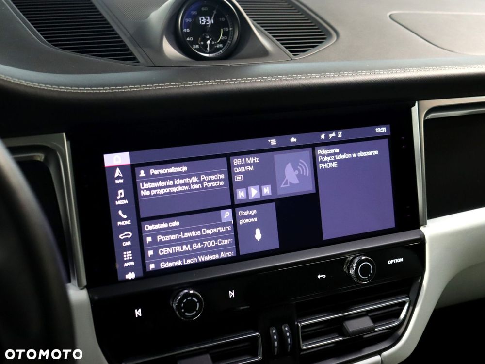 Porsche Macan T - 26