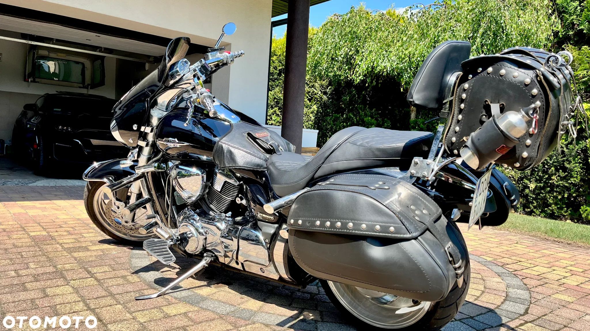 Suzuki Intruder - 1