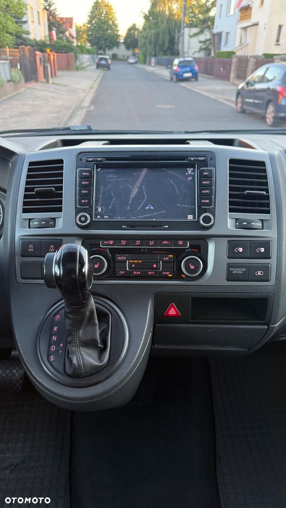Volkswagen Multivan - 20