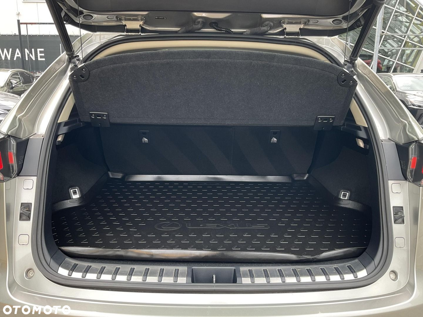 Lexus NX - 16