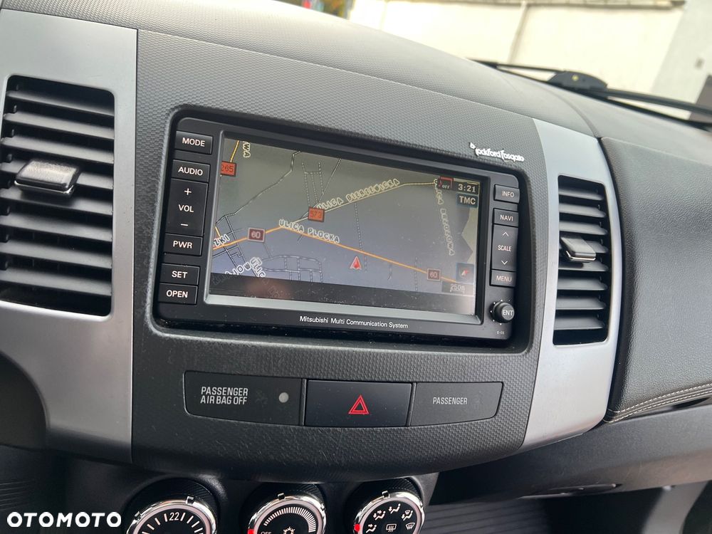 Mitsubishi Outlander 2.0 DI-D 4WD Intense - 28