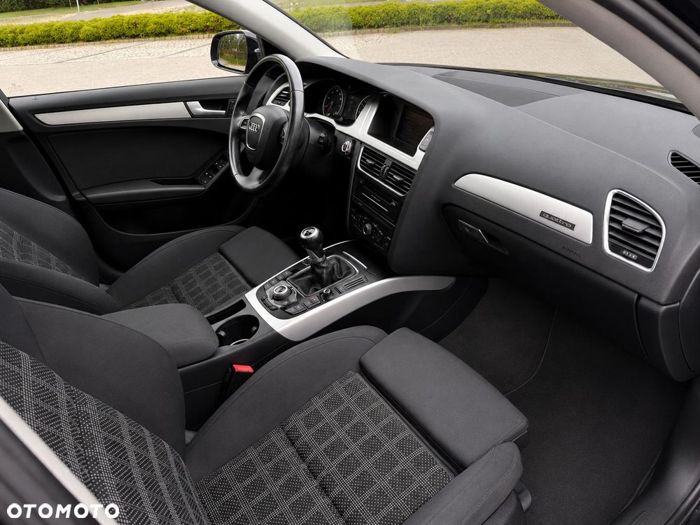Audi A4 Avant 2.0 TFSI quattro Ambiente - 8