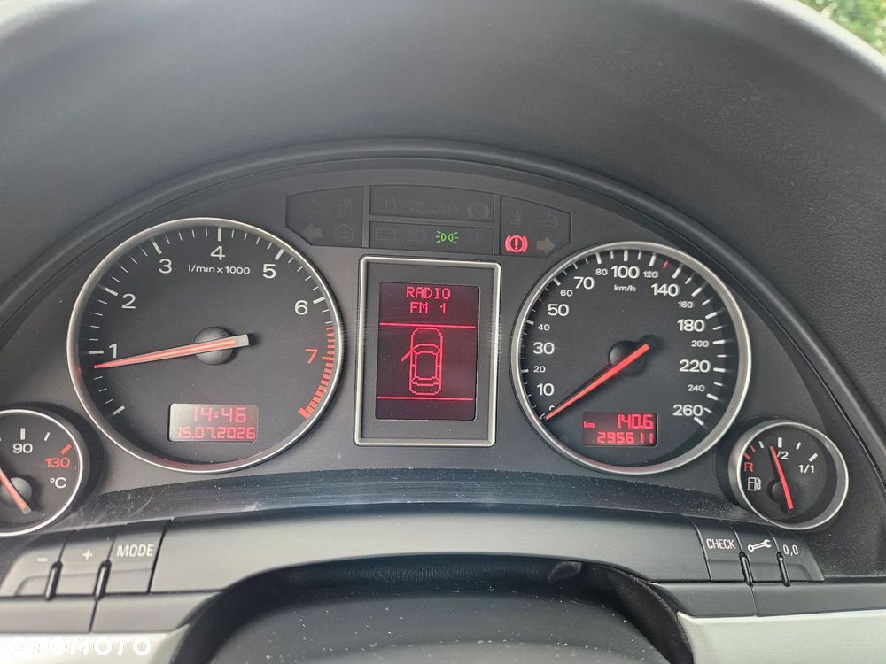 Audi A4 Avant 1.8 T quattro - 8