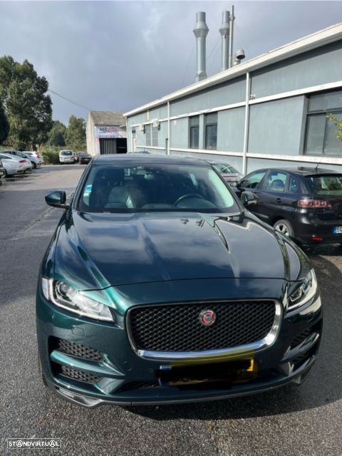 Jaguar F-Pace 2.0 i4D Portfolio Aut. - 8