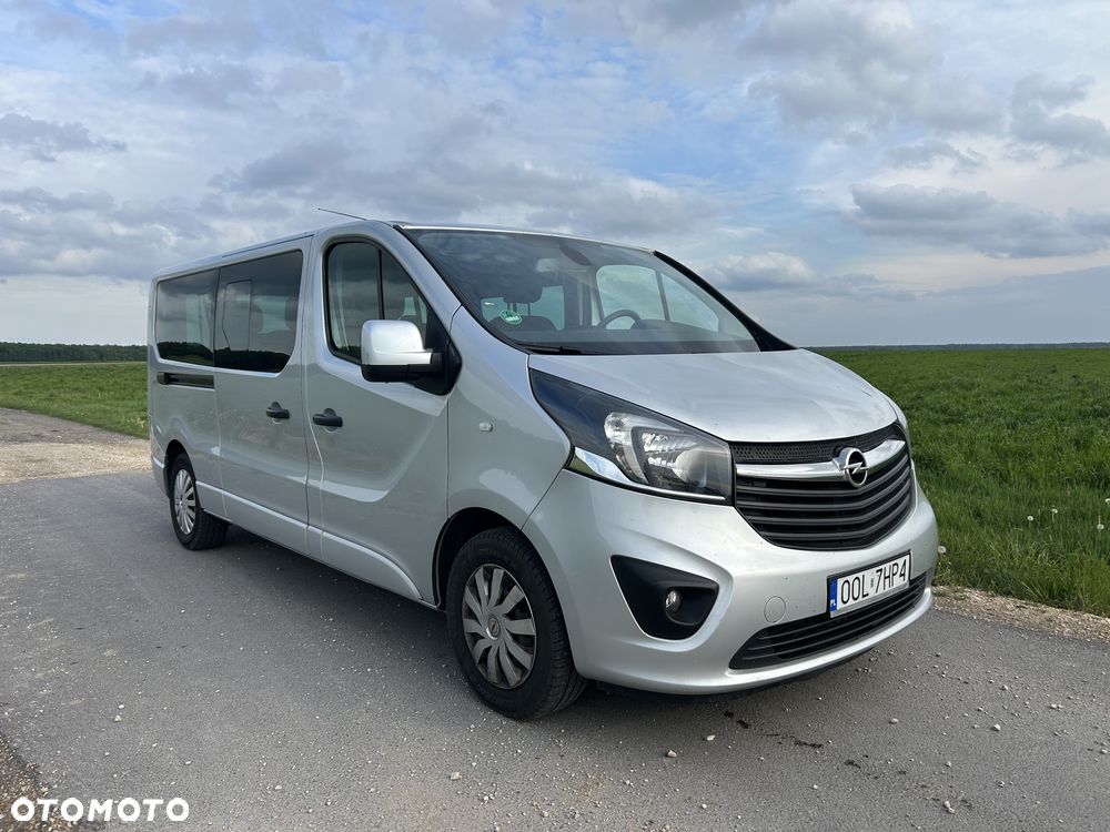 Opel Vivaro - 1