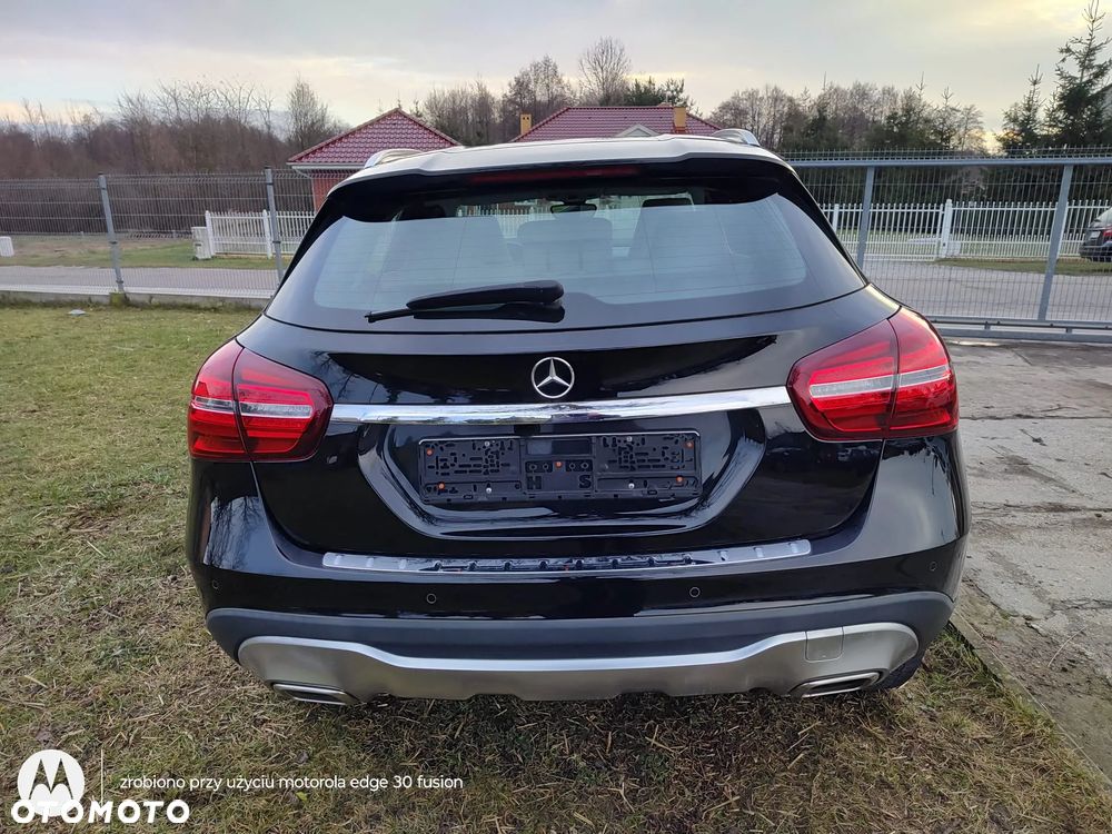 Mercedes-Benz GLA 250 4Matic 7G-DCT AMG Line - 6