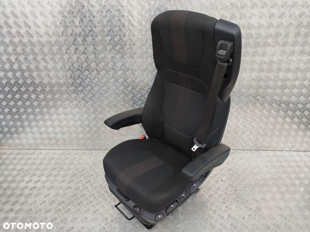 FOTEL KIEROWCY DAF NGD XF XG XG+ - 2