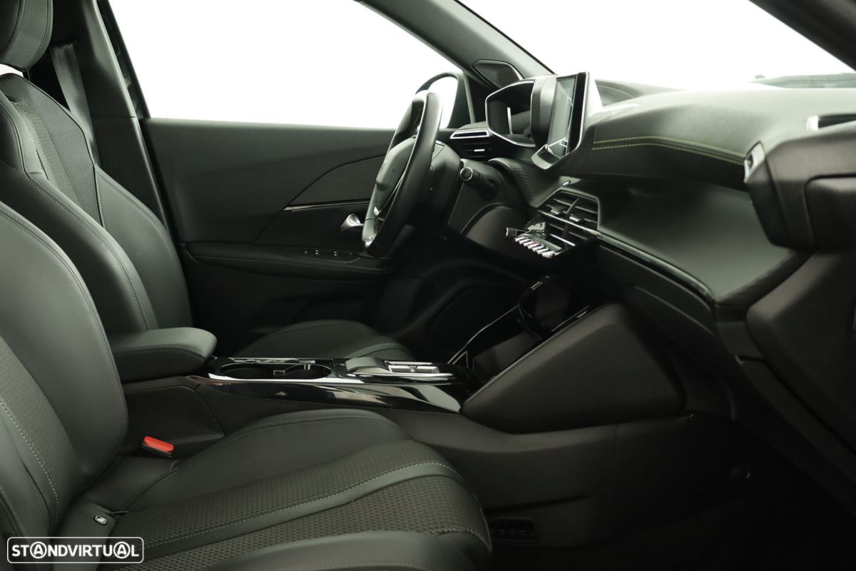 Peugeot e-2008 50 kWh GT - 22