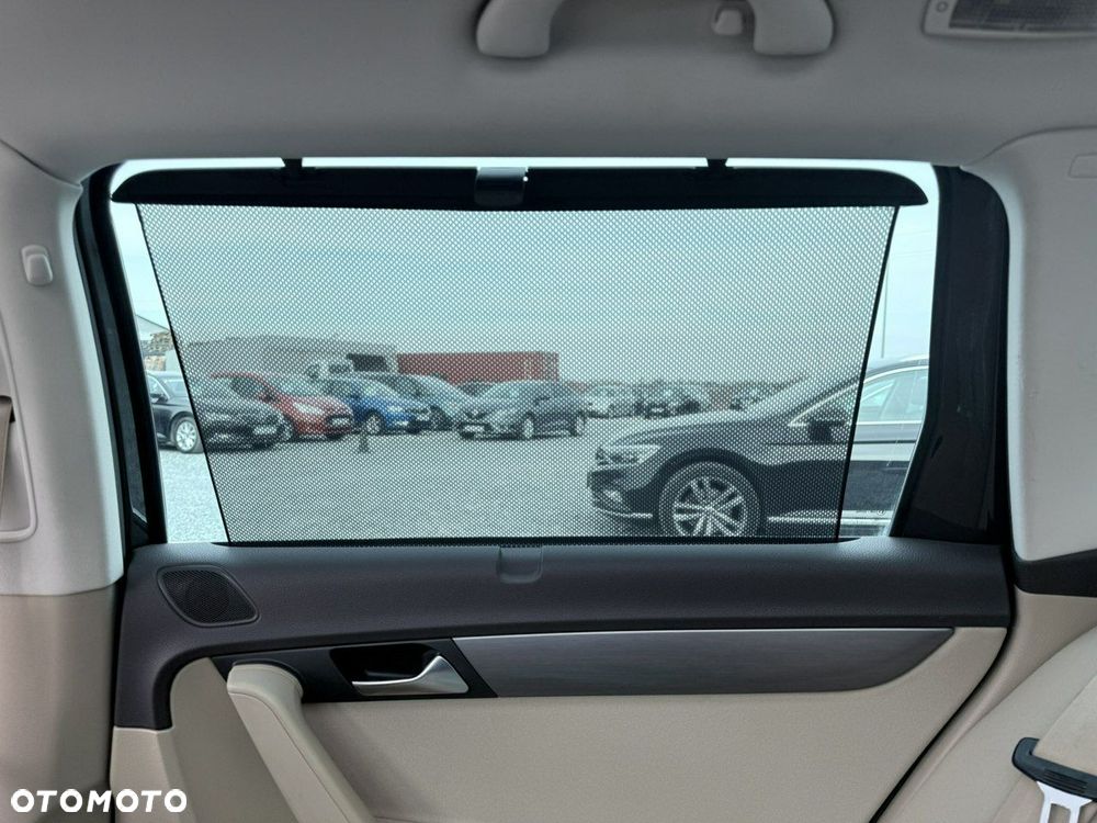 Volkswagen Passat - 19