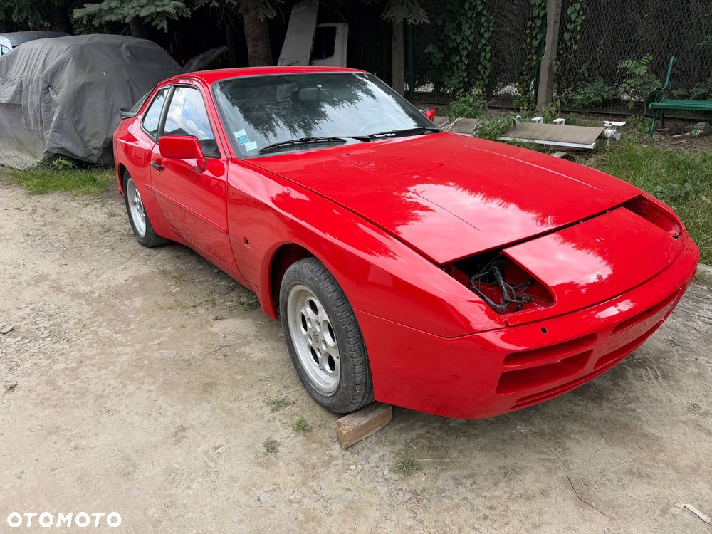 Porsche 944 - 16