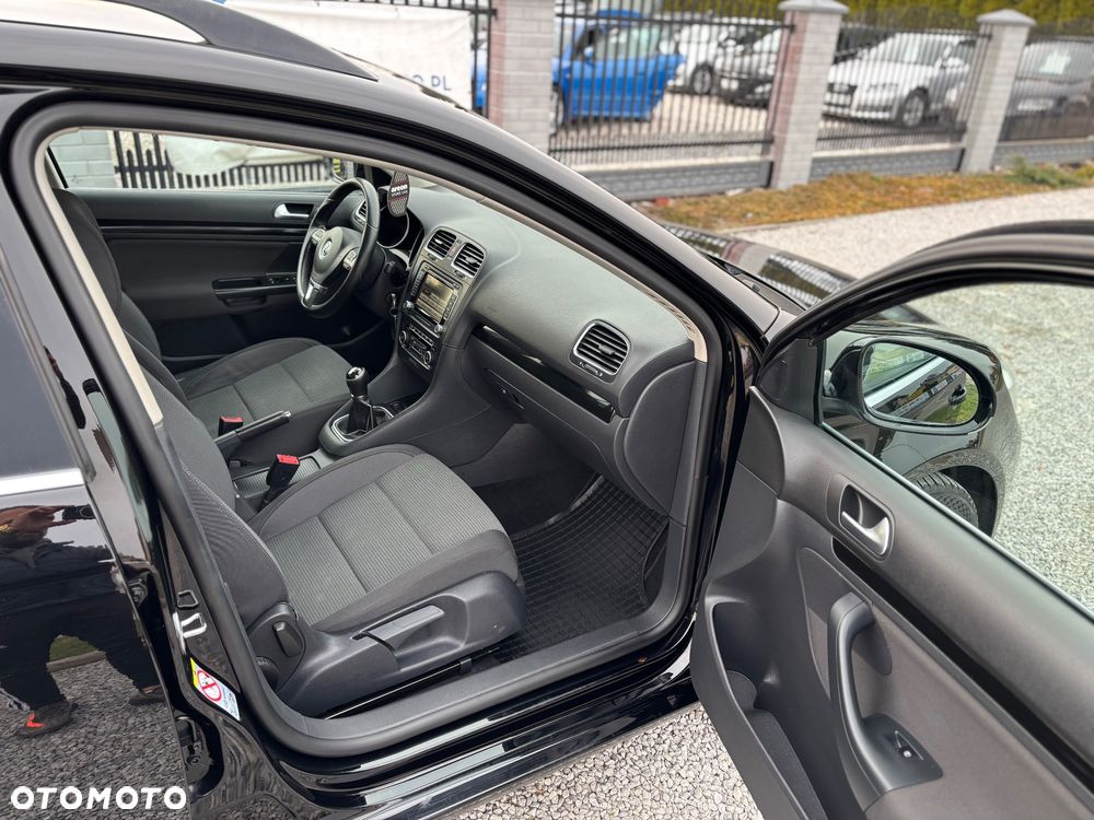 Volkswagen Golf - 10