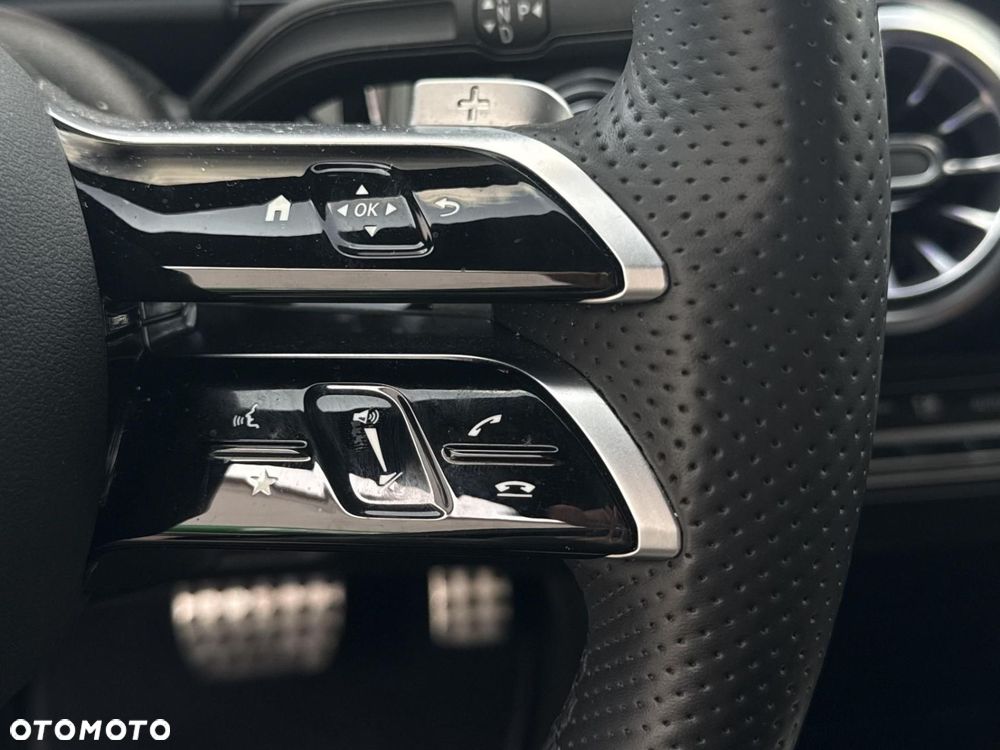 Mercedes-Benz GLA - 30