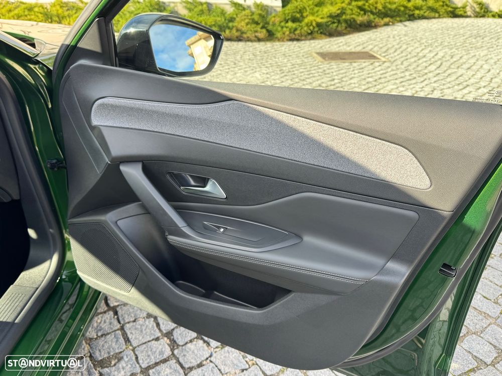 Peugeot e-308 Allure - 22