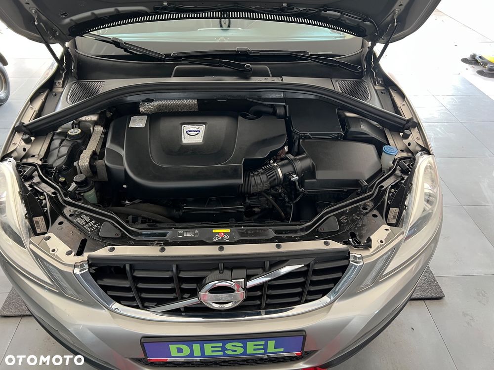 Volvo XC 60 D5 AWD RDesign - 13
