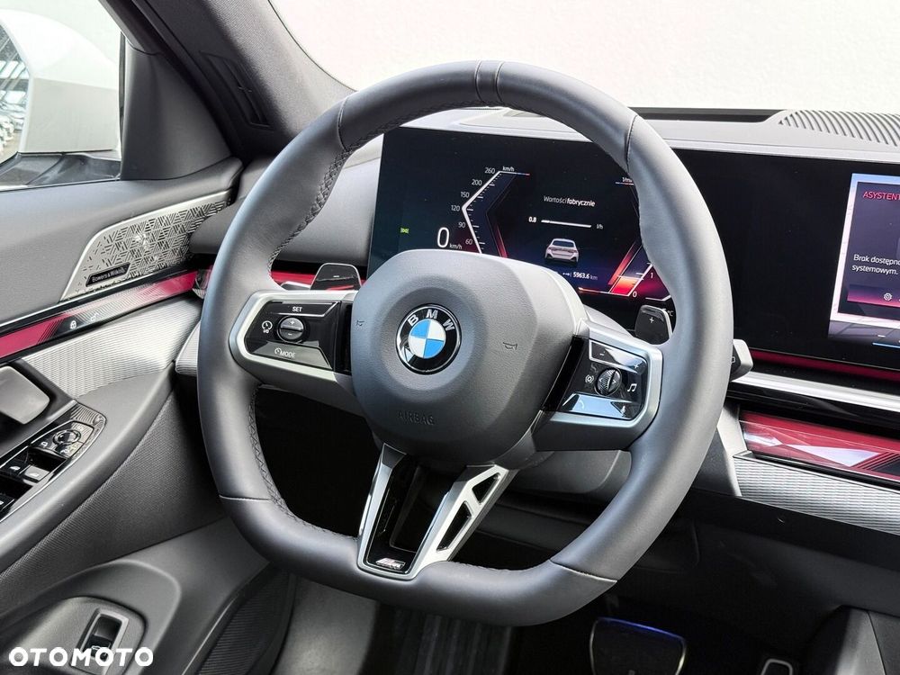 BMW Seria 5 520d xDrive mHEV M Sport - 18