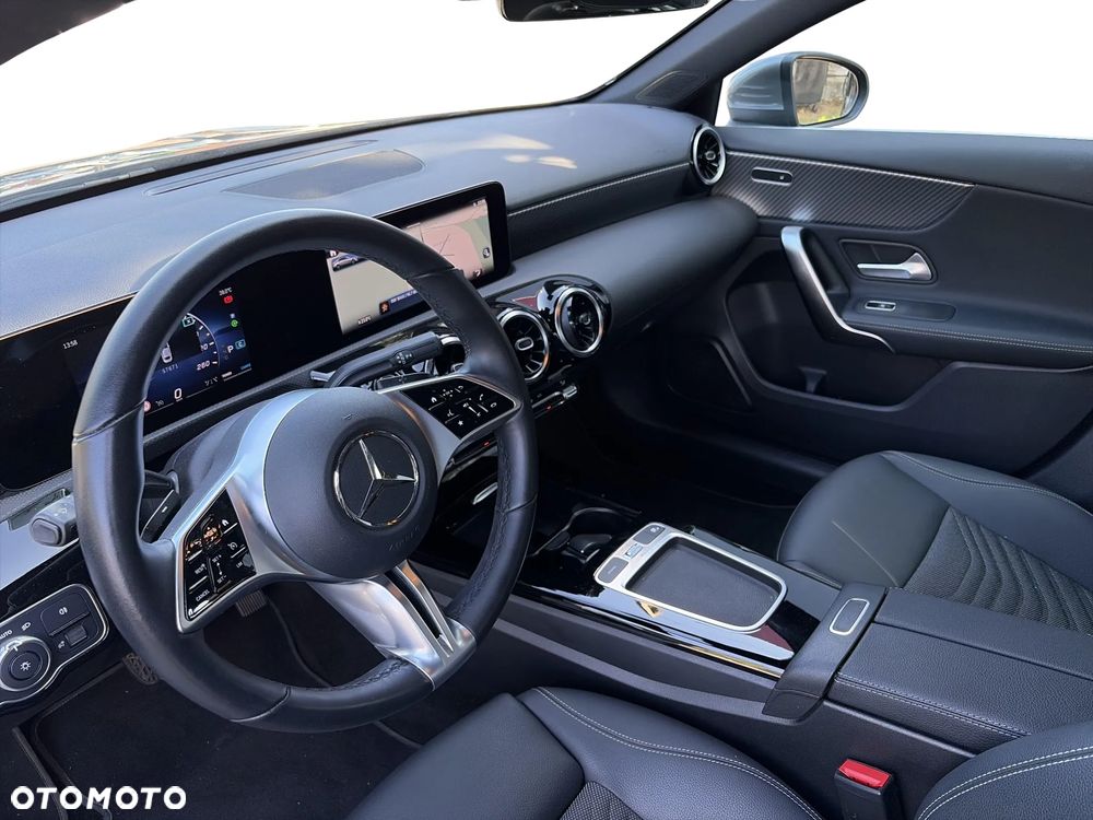 Mercedes-Benz Klasa A 250 4-Matic AMG Line 7G-DCT - 13