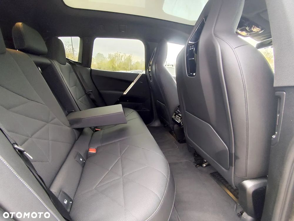 BMW iX xDrive40 76.6kWh Signature - 11