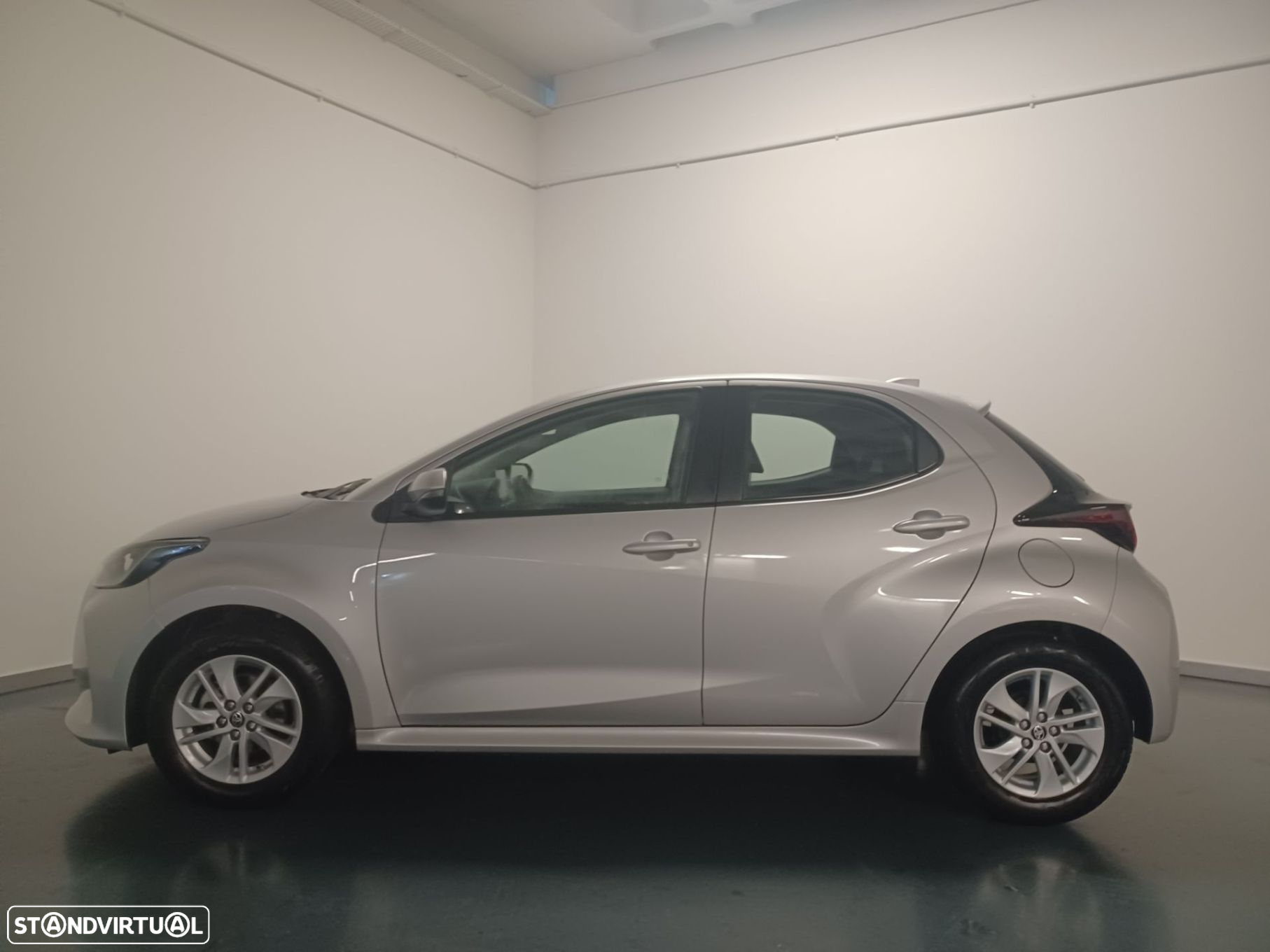 Toyota Yaris 1.0 VVT-i Comfort Plus - 3