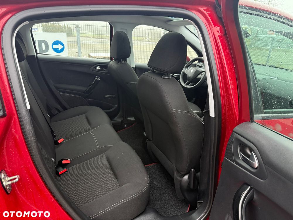 Peugeot 208 Blue-HDi 100 Stop&Start Style - 14