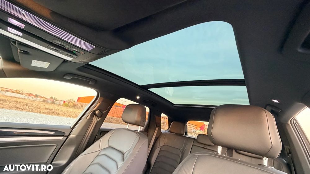 VOLKSWAGEN Touareg 2019 — imagine 14