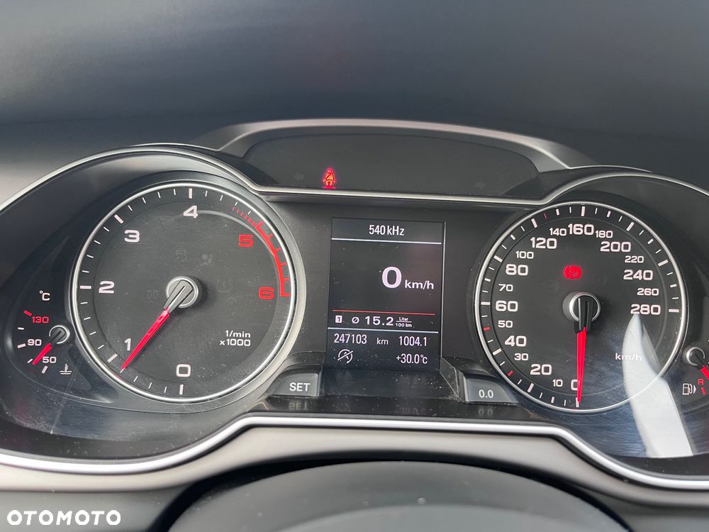 Audi A4 Limousine 2.0 TDI DPF S line Sportpaket - 9