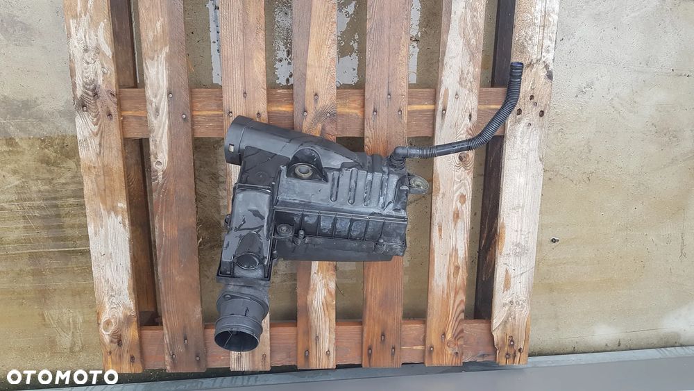 VW GOLF VI 2.0 TDI PASSAT  B7 OBUDOWA FILTRA POWIETRZA 3C0129601 - 2