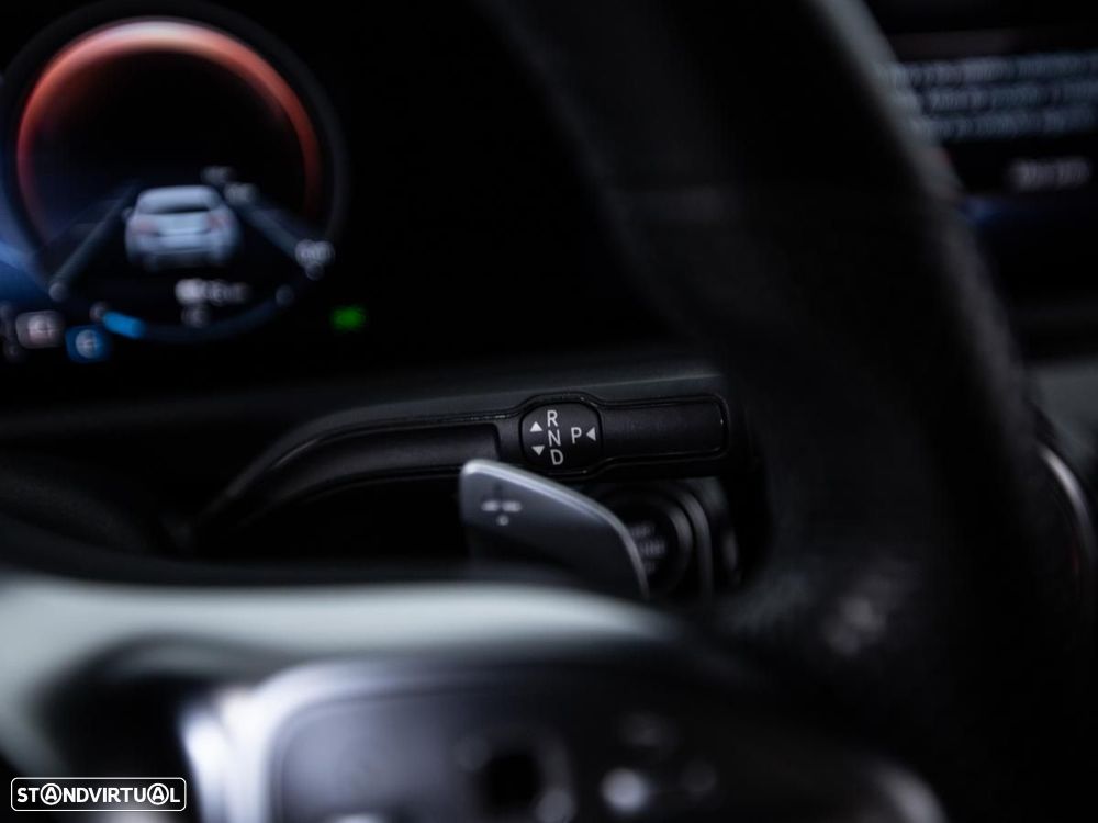 Mercedes-Benz CLA 250 e Shooting Brake AMG Line - 19