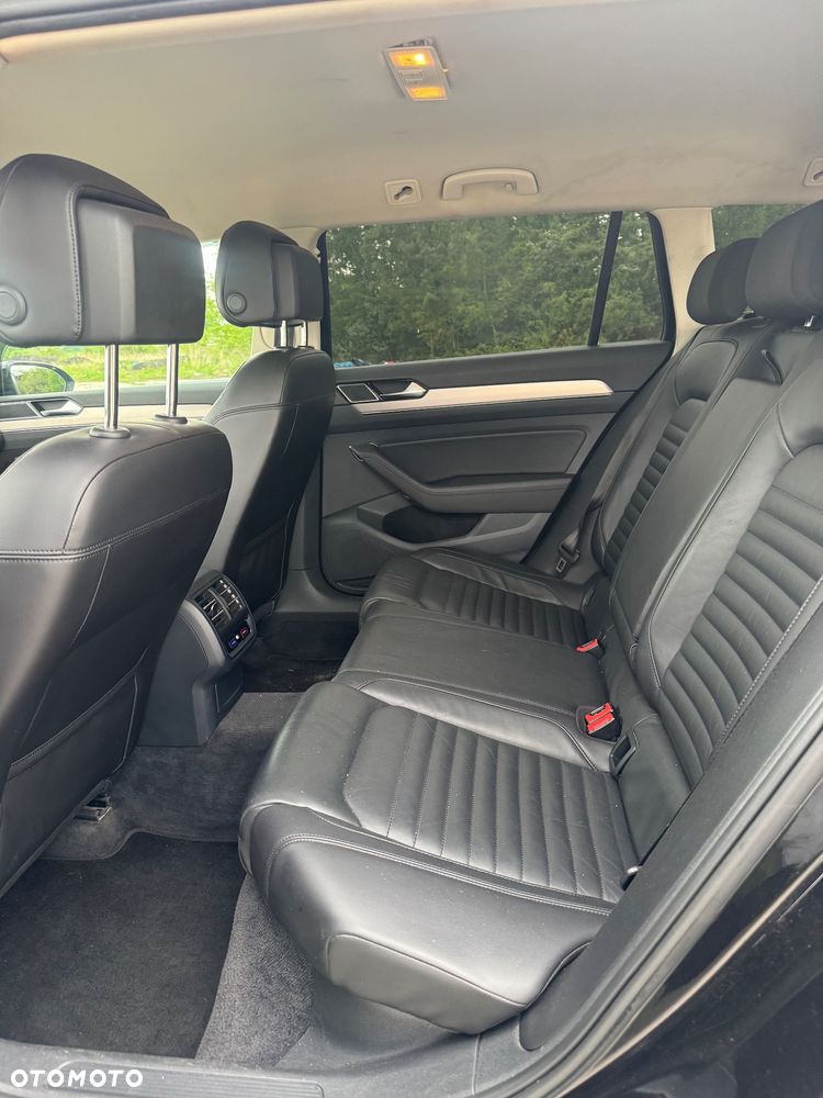 Volkswagen Passat 1.6 TDI BMT Comfortline - 12