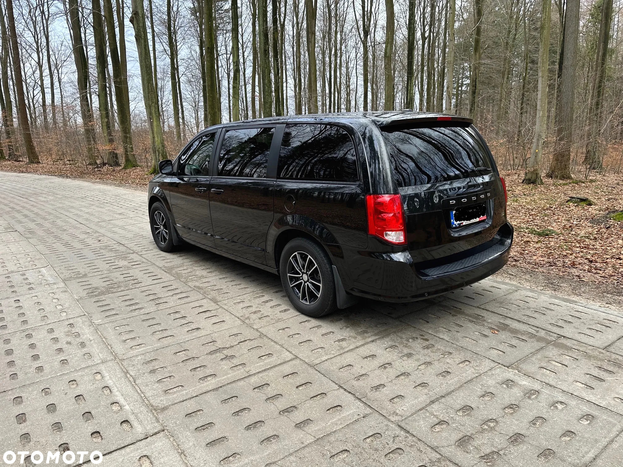 Dodge Grand Caravan 3.6 R/T - 11