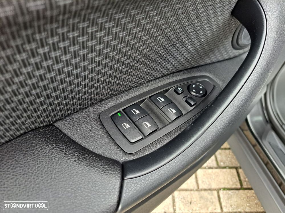 BMW X1 25 e xDrive Corporate Edition - 5